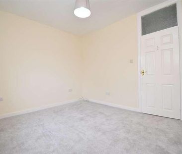 Leeds Road, Lofthouse, WF3 - Photo 4