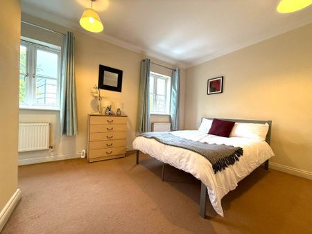 4 bedroom terraced house to rent - Photo 3