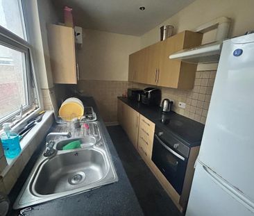 2 bedroom terraced house to rent - Photo 6