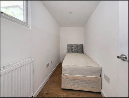 5 bedroom terraced house to rent - Photo 2
