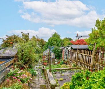 3 bedroom terraced house to rent - Photo 5