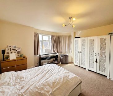 Kingfield Road, Woking, Surrey, GU22 9AA - Photo 3