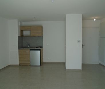 Location Appartement 2 pièces 40m² VILLENAVE D ORNON 33140 - Photo 2