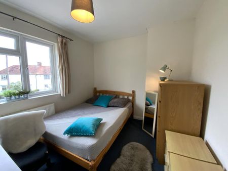 7 bedroom detached house to rent - Photo 3