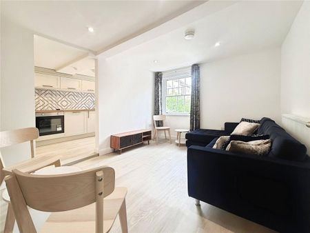 1 bedroom in a house share to rent - Photo 2