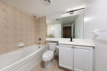 For Lease - 15 Greenview Avenue Unit# 1504, Toronto, Ontario - Photo 4