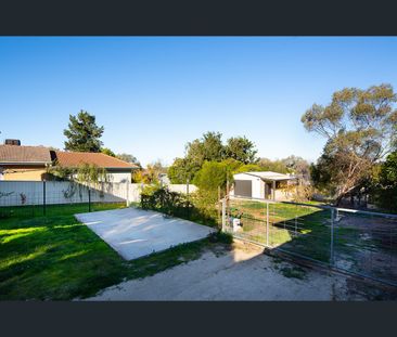 12 Thompson Street, Long Gully, Vic 3550 - Photo 5