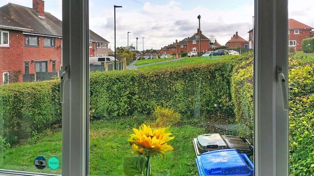 3 Bed Semi-Detached House, Delves Drive, S12 - Photo 1