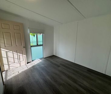 SPACIOUS GRANNY FLAT LOCATED PERFECTLY ! - Photo 4