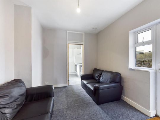 5 bedroom terraced house to rent - Photo 1