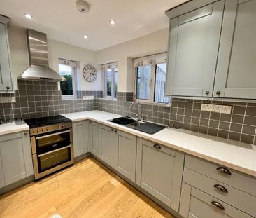 3 bedroom semi-detached house to rent - Photo 6