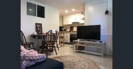 North Rocks one bedroom- All bills included - Photo 4