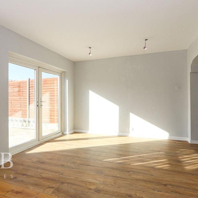 4 bedroom terraced house to rent - Photo 1