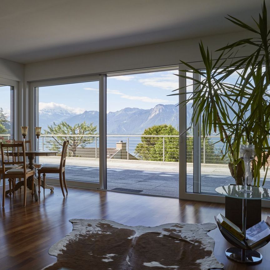 Beautiful 6-room family villa with breathtaking views - Photo 1