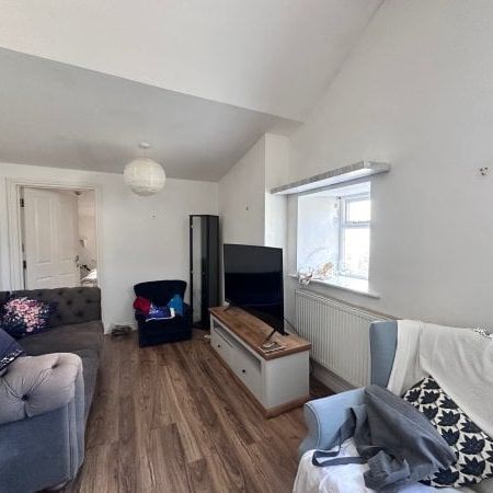 Helston, Helston, TR13 - Photo 1