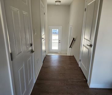 For Lease - 3160 searidge Street, Severn, Ontario - Photo 2