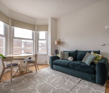 2 bedroom flat to rent - Photo 4