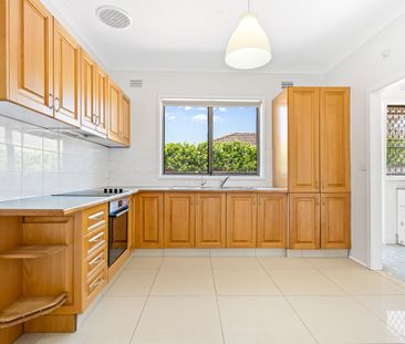 Delightful & Stylish, A Private Villa Retreat! - Photo 2