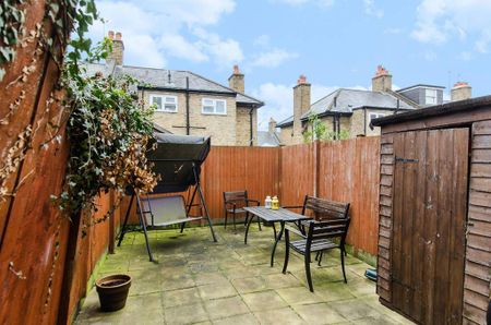 2 bedroom terraced house to rent - Photo 2