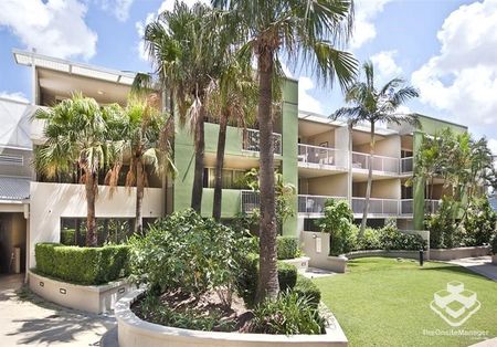 Furnished Studio Apartment in a Central Location - Photo 3