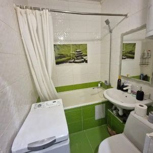 Garsoniera modesta in sectorului 4 - Fotografie 3