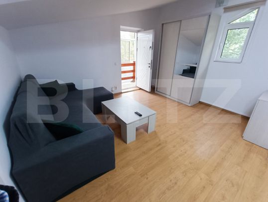 Apartament 3 camere, 100 mp, zona Nicolina - Fotografie 1