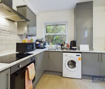 4 bedroom House To Let - Photo 6