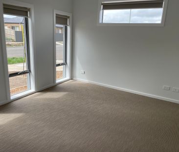 Where Style Meets Serenity - Your Next Chapter Awaits - Photo 3