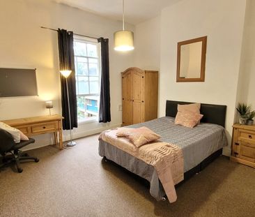 7 Bed End Terrace, Hanover Square, S3 - Photo 1