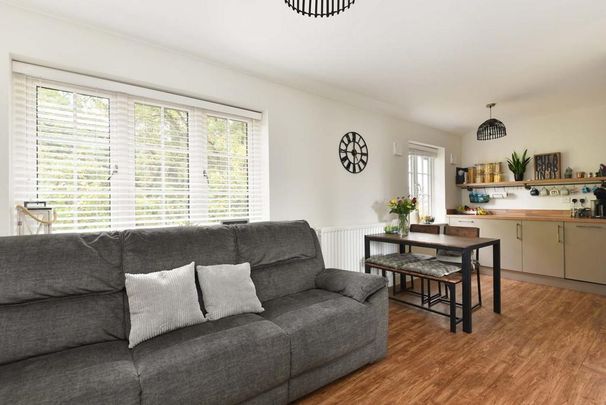 2 bedroom semi-detached house to rent - Photo 1