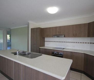 Nestled in Bushland Beach&colon; a 4-Bedroom Modern Comfort Home - Photo 5