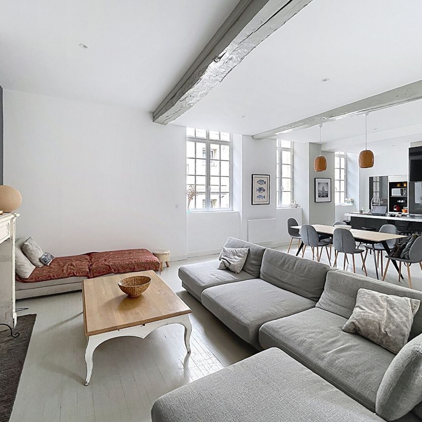 Location Appartement 6 pièces 148m² LA ROCHELLE 17000 - Photo 1
