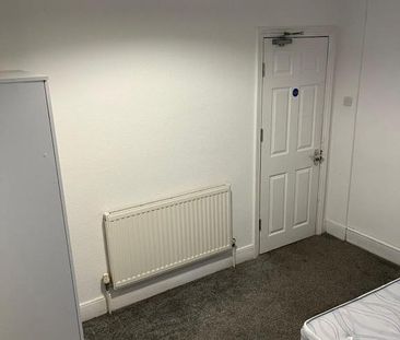 Highfield Lane,Southampton - Photo 1