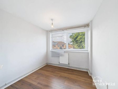 3 bedroom property to rent - Photo 3