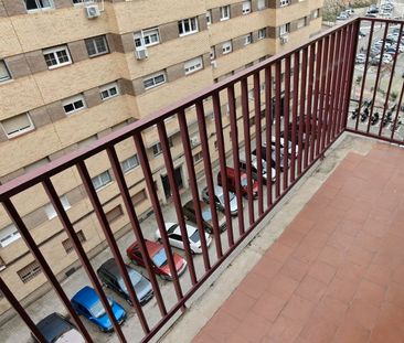 Piso de alquiler en Calle de Medina Albaida, La Paz - Photo 5