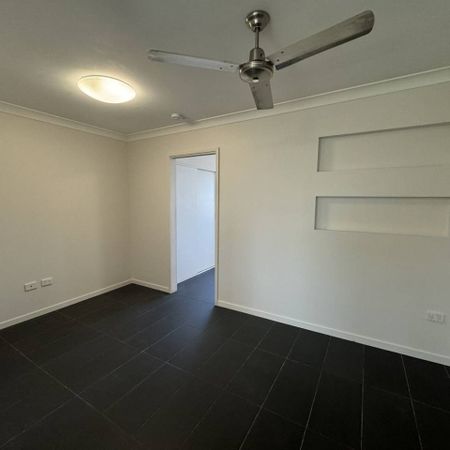 RENOVATED 1 BEDROOM IN QUIET COMPLEX - Photo 4