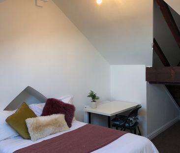 6 Bed Terraced House, Kenmare Road, L15 - Photo 4