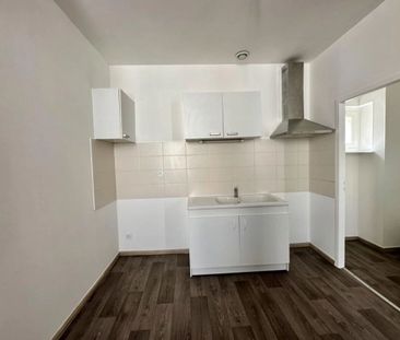 A VILLENEUVE SUR LOT, RIVE DROITE APPARTEMENT ATYPIQUE DE 50 - Photo 1