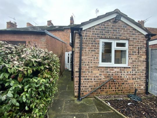 2 bedroom terraced house to rent - Photo 1