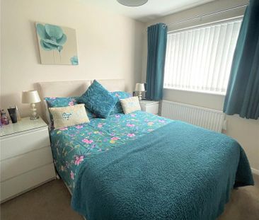 3 bedroom semi-detached house to rent - Photo 4