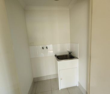 CABOOLTURE - COZY & HOMELY - Photo 4