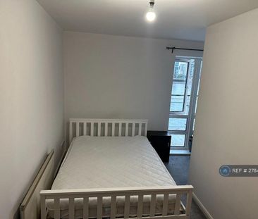 1 bedroom in a flat share to rent - Photo 1
