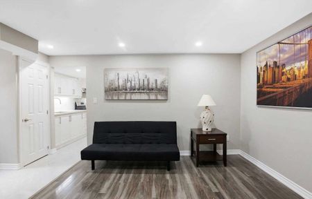 For Lease - 125 Ashridge Court, Mississauga, Ontario - Photo 2