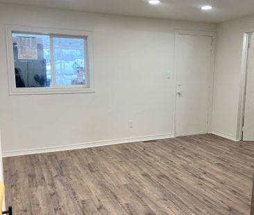 For Lease - 20 Meadowland Avenue Unit# B, Barrie, Ontario - Photo 1