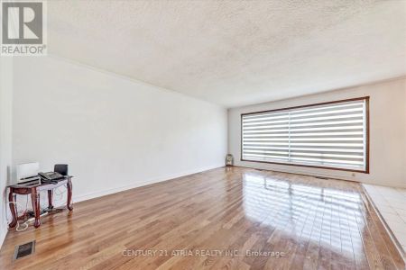 18 DE MARCO BOULEVARD - Photo 2