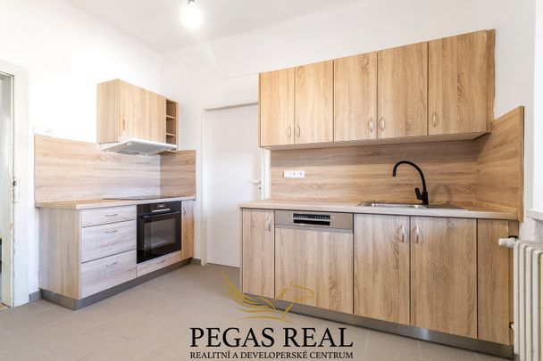 Pronájem domu 85 m² s pozemkem 634 m² - Photo 1