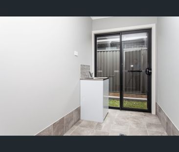 19 Bushranger Parade, Calderwood, NSW 2527 - Photo 1
