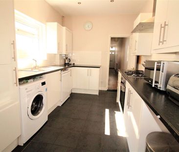 House - End Terrace For Rent Napier Road, Southsea - Photo 1