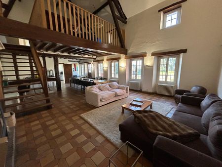 Location maison 6 pièces 351.81 m2 à Èvres - Photo 3