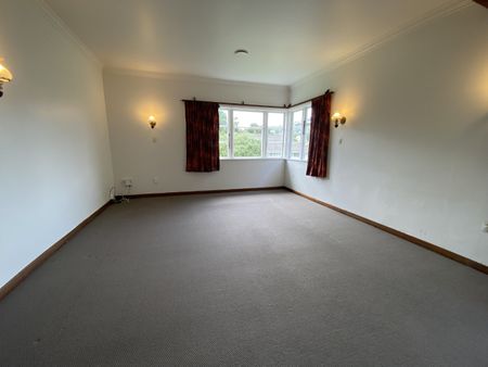 7 Bassett Road, Johnsonville - Photo 5